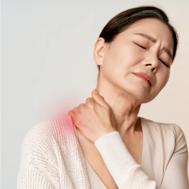 돌 같이 무거운 승모근 통증