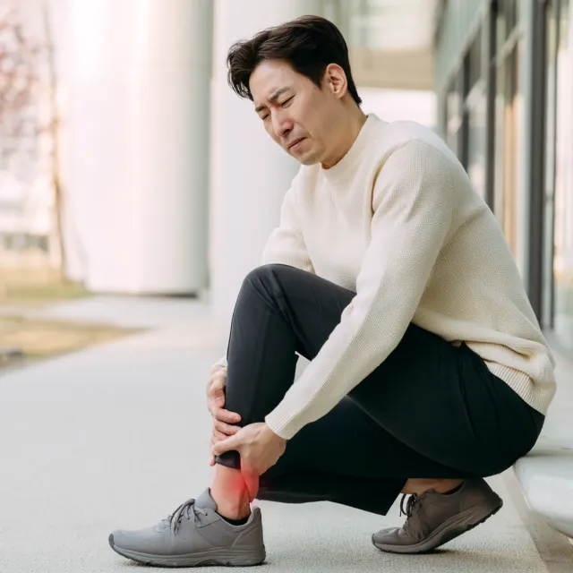 뻣뻣한 아킬레스 통증